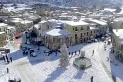 Snowy Umberto I Square , Palazzo Adriano